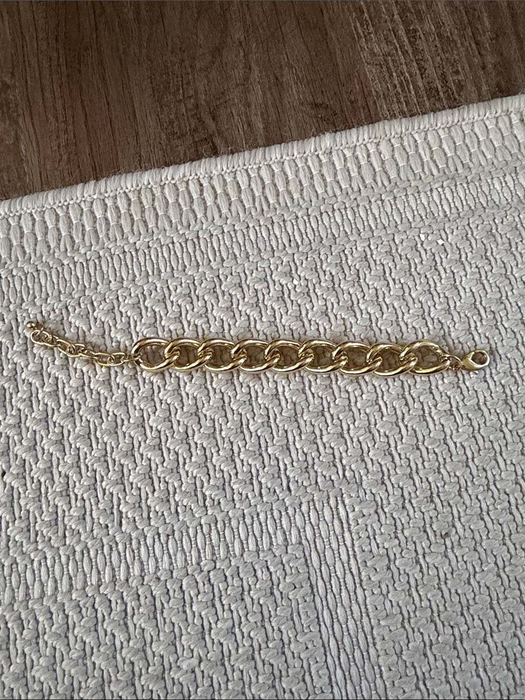 Gold Chain Link Bracelet - Women's Fashion Accessory